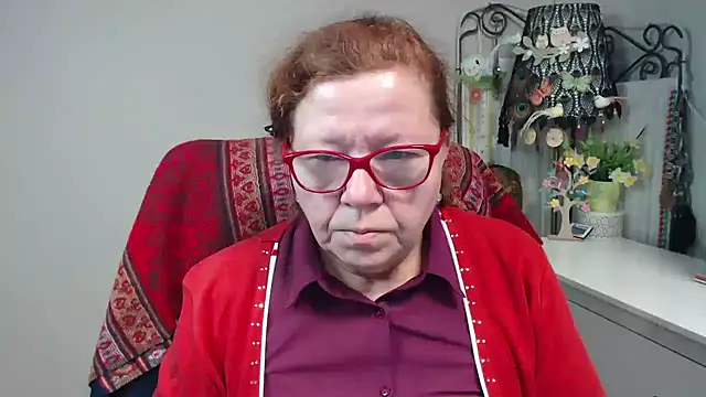 Snapshot of Adelewildx chatting on 11.19.25 Adelewildx online show from 11.19.25