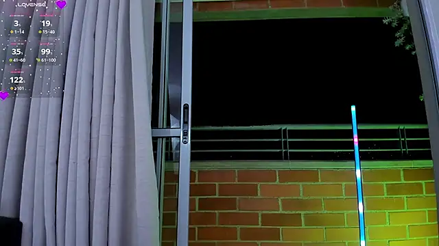 roxie gates  online show from 12.15.24