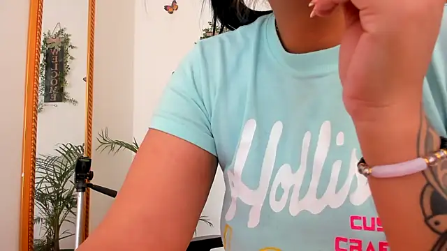 Snapshot of darsha_sahu chatting on 01.08.25 darsha sahu online show from 01.08.25