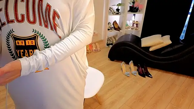 CaringSophie online show from 03.02.26