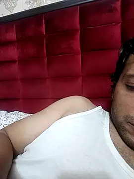 Snapshot of Popzbo chatting on 12.03.25 Popzbo online show from 12.03.25