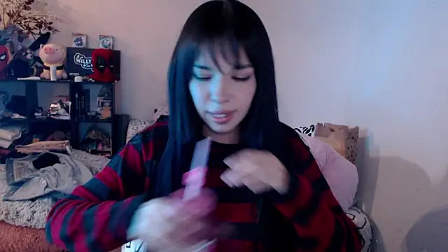 Snapshot of babyakem chatting on 09.20.25 babyakem online show from 09.20.25