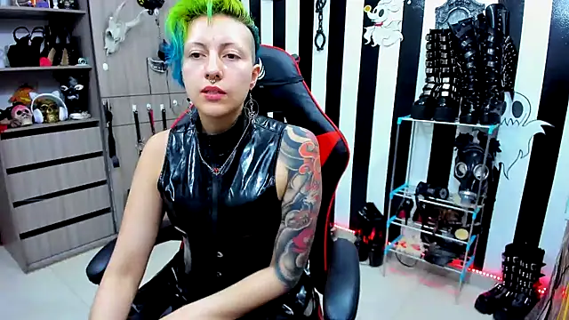 Mistress Yelena online show from 01.13.25