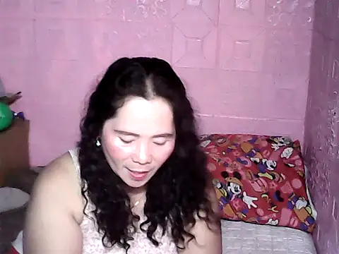 hotpusie 4u online show from 09.15.25