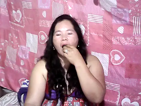Snapshot of hotpusie_4u chatting on 05.11.26 hotpusie 4u online show from 05.11.26
