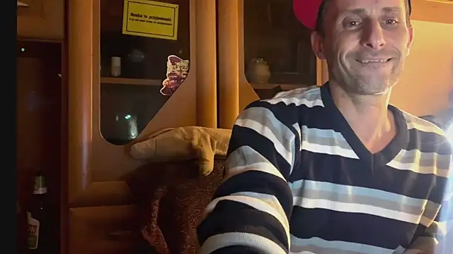 Snapshot of FireFox_Feel chatting on 11.07.25 FireFox Feel online show from 11.07.25