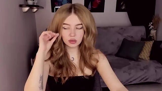 Snapshot of ViolettaLopez chatting on 12.09.24 ViolettaLopez online show from 12.09.24