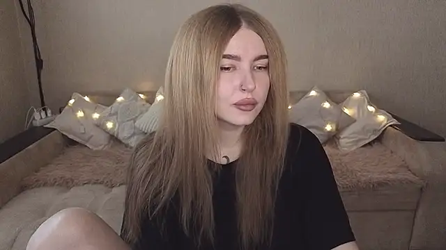 ViolettaLopez online show from 10.25.25