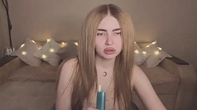 ViolettaLopez online show from 11.13.25