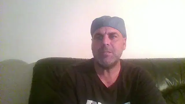 Snapshot of espartano20212021 chatting on 12.21.25 espartano20212021 online show from 12.21.25