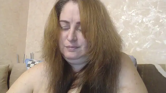 Amy August online show from 02.01.25