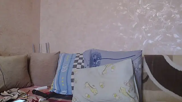 Amy August online show from 02.05.25