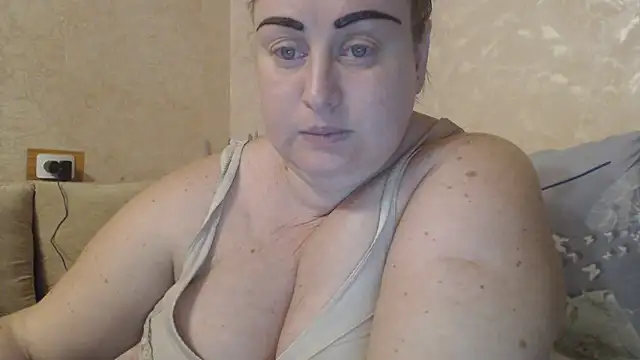 Amy August online show from 02.06.25