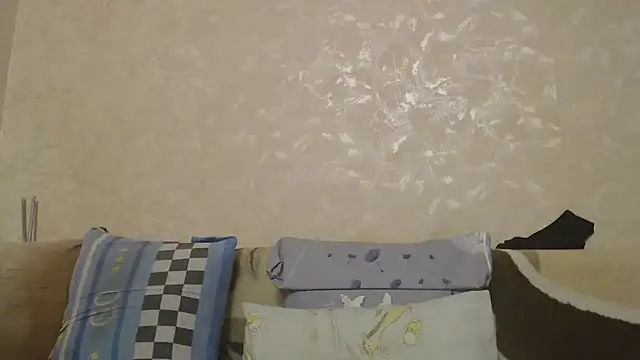 Amy August online show from 02.16.25