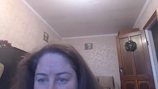 Snapshot of Amy_August chatting on 04.25.26 Amy August online show from 04.25.26