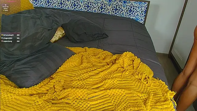 Alice N Wooderland online show from 12.14.24