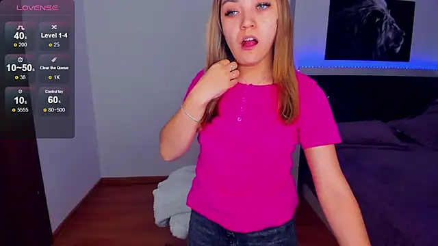 Snapshot of LucyJackson chatting on 01.31.25 LucyJackson online show from 01.31.25