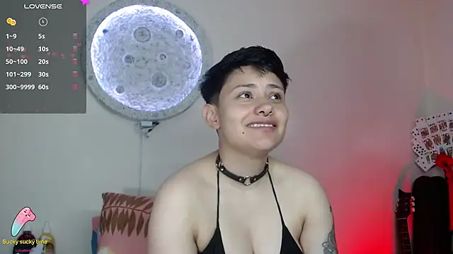 Snapshot of girl_intense444 chatting on 03.02.25 girl intense444 online show from 03.02.25
