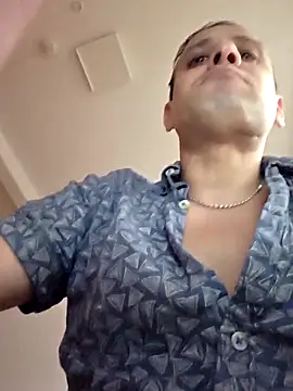 Snapshot of Aowny chatting on 09.14.25 Aowny online show from 09.14.25