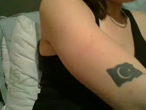 Snapshot of geilmeisje98 chatting on 12.02.24 geilmeisje98 online show from 12.02.24