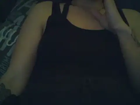 Snapshot of geilmeisje98 chatting on 12.22.24 geilmeisje98 online show from 12.22.24