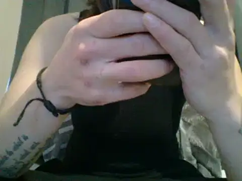 Snapshot of geilmeisje98 chatting on 02.14.25 geilmeisje98 online show from 02.14.25