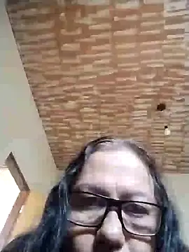 Snapshot of catdool chatting on 01.02.25 catdool online show from 01.02.25