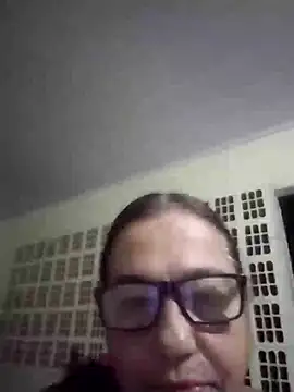 Snapshot of catdool chatting on 01.17.25 catdool online show from 01.17.25