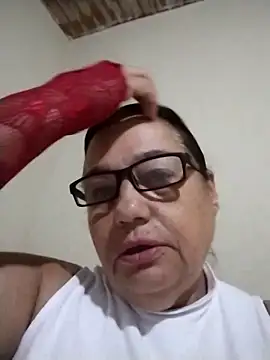 Snapshot of catdool chatting on 03.19.25 catdool online show from 03.19.25