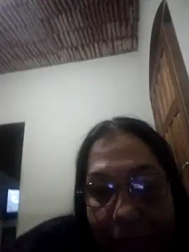 Snapshot of catdool chatting on 09.15.25 catdool online show from 09.15.25