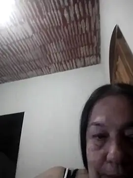 Snapshot of catdool chatting on 04.30.26 catdool online show from 04.30.26