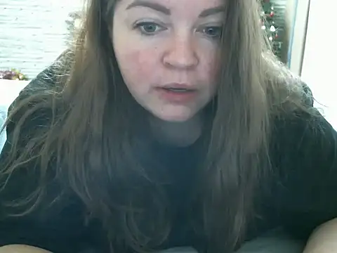 Snapshot of cute__cherry chatting on 12.18.24 cute cherry online show from 12.18.24