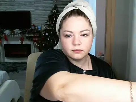 Snapshot of cute__cherry chatting on 02.25.25 cute cherry online show from 02.25.25