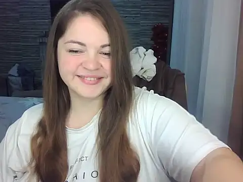 Snapshot of cute__cherry chatting on 10.24.25 cute cherry online show from 10.24.25