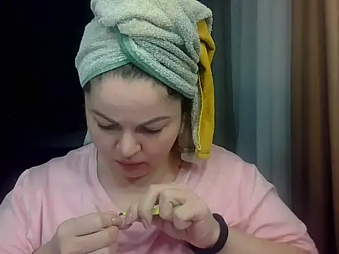 Snapshot of cute__cherry chatting on 02.01.26 cute cherry online show from 02.01.26