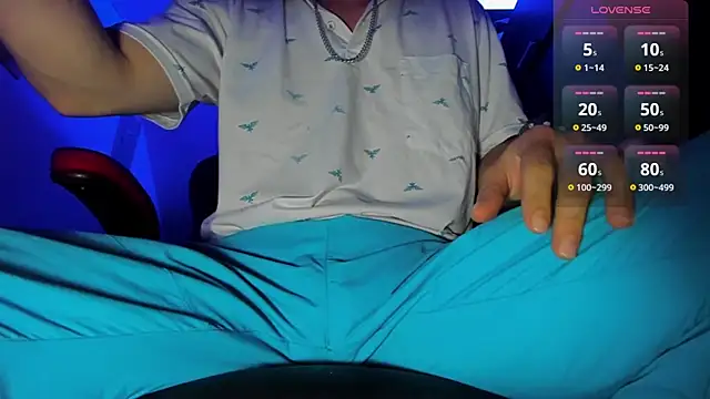 Snapshot of Alex_smith00 chatting on 12.20.24 Alex smith00 online show from 12.20.24