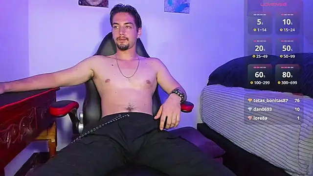 Snapshot of Alex_smith00 chatting on 01.27.25 Alex smith00 online show from 01.27.25