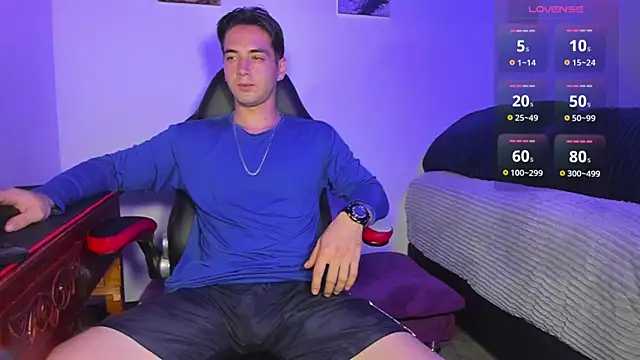 Snapshot of Alex_smith00 chatting on 03.15.25 Alex smith00 online show from 03.15.25