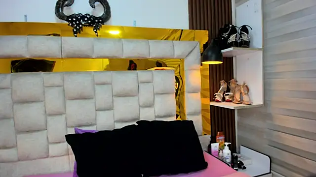 bigass monic online show from 03.19.25