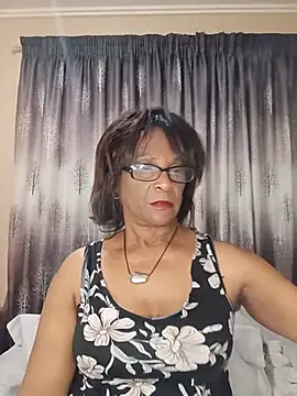 Snapshot of Hotgrannyx chatting on 07.19.26 Hotgrannyx online show from 07.19.26