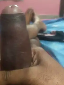 omar23121 online show from 01.08.25