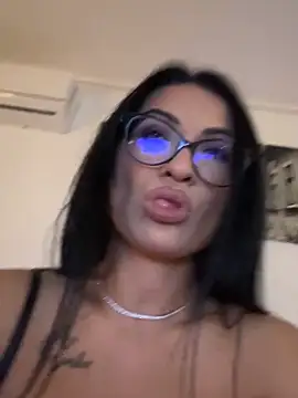 Snapshot of NikkiStarX chatting on 03.29.26 NikkiStarX online show from 03.29.26