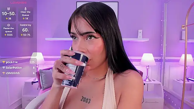 Snapshot of MaddyWattson chatting on 12.17.24 MaddyWattson online show from 12.17.24