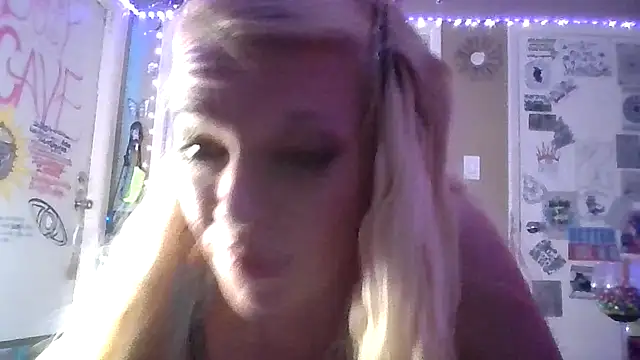 Snapshot of marilyn420 chatting on 05.03.26 marilyn420 online show from 05.03.26