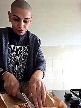 Snapshot of hotSANDRA_STARR chatting on 10.10.25 hotSANDRA STARR online show from 10.10.25