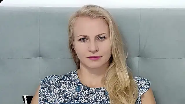 K  Adrienne online show from 09.09.25