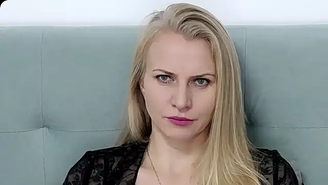 K  Adrienne online show from 11.08.25