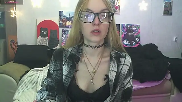 SecretSophia online show from 02.08.26