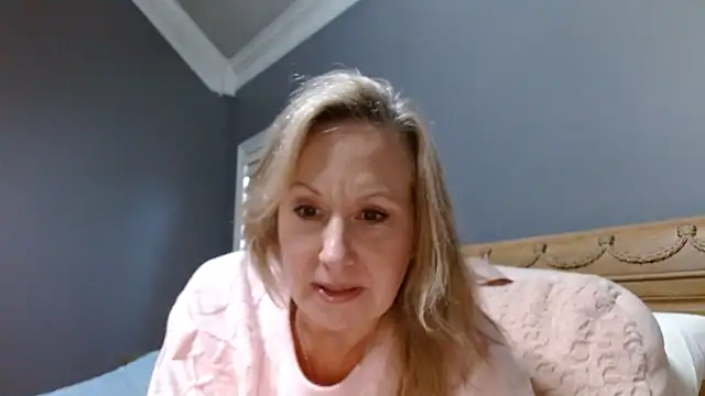 Snapshot of Lisaisluscious chatting on 01.26.25 Lisaisluscious online show from 01.26.25