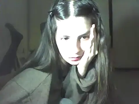 Snapshot of Insomniacl chatting on 12.11.24 Insomniacl online show from 12.11.24